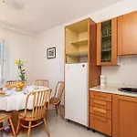 Appartement Cozy In Barbat With Kitchen *