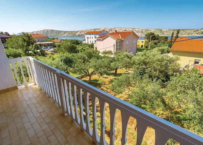 Cozy In Barbat With Kitchen Apartman