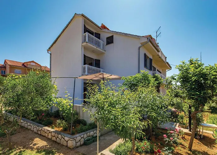 Cozy In Barbat With Kitchen Apartman Barbat na Rabu